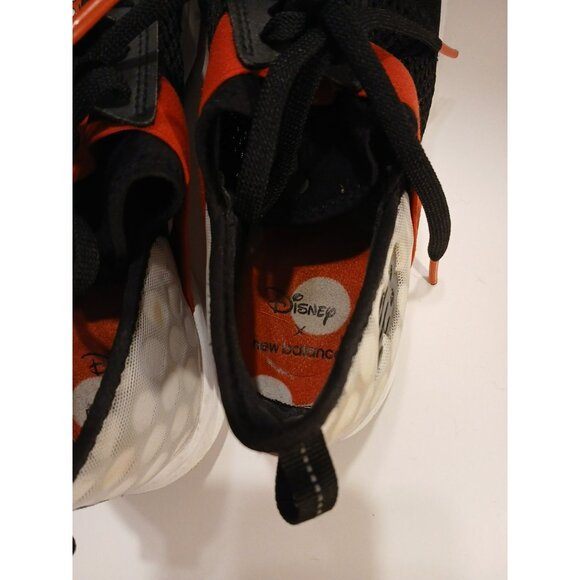 Disney Minnie Mouse Women's New Balance Running Sneakers Size 10 Black/Red - Picture 4 of 11